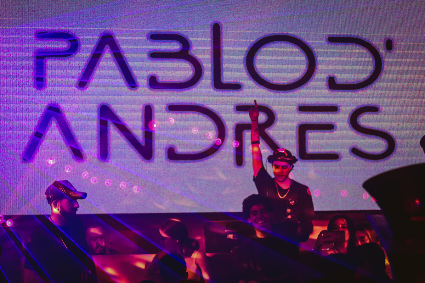 Pablo D'Andres performing in Veracruz, Mexico